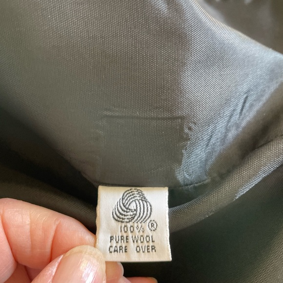 VTG Bretton Place 100% wool 2- piece Jacket And Skirt Set size 8-10 Women’s - Picture 6 of 16